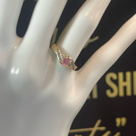 Stunning 14K Gold stamped 6 Diamond 💎 & Pink gemstone Ring Fine Jewelry - Picture 6 of 8